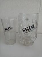 4 SKOL bierpullen en 5 glazen, Ophalen of Verzenden, Glas of Glazen, Overige merken