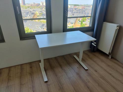 Zit / sta bureau van Ikea, Huis en Inrichting, Bureaus, Gebruikt, Stabureau, In hoogte verstelbaar, Ophalen
