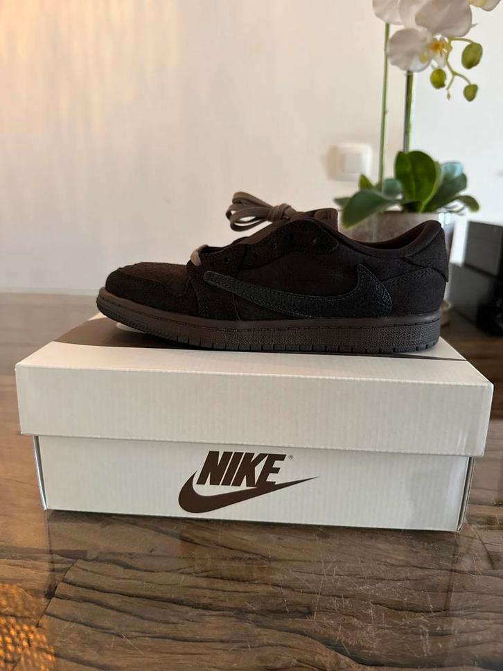 Jordan 1 Retro Low OG SP Travis Scott Velvet Brown (PS) 34, Kleding | Dames, Schoenen, Nieuw, Sneakers of Gympen, Bruin, Ophalen of Verzenden