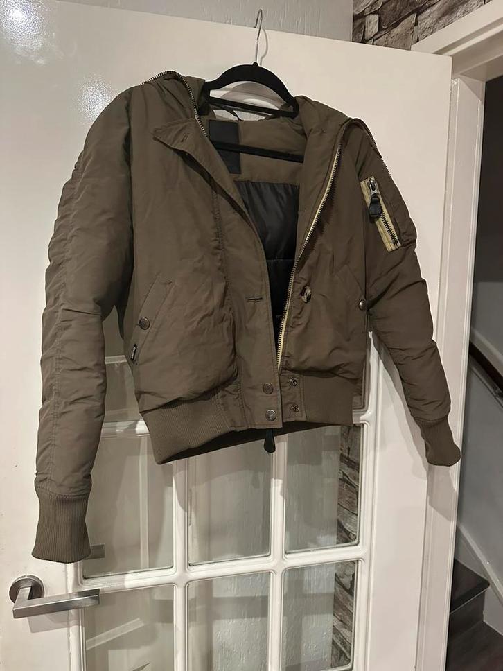 Airforce winterjas – bijna nieuw maat S, Kleding | Dames, Jassen | Winter, Zo goed als nieuw, Zwart, Ophalen of Verzenden