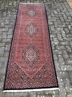 Perzisch tapijt (loper) uit Iran 238 bij 78 cm, Gebruikt, Overige kleuren, Klassiek, 200 cm of meer