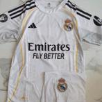 Real Madrid Voetbaltenue, Kinderen en Baby's, Kinderkleding | Kinder-zwemkleding, Adidas, Ophalen of Verzenden, Zo goed als nieuw