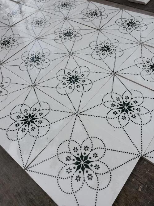 29m2 Antieke wandtegels fijn donkergroen decor en 50 rand, Antiek en Kunst, Antiek | Wandborden en Tegels, Ophalen