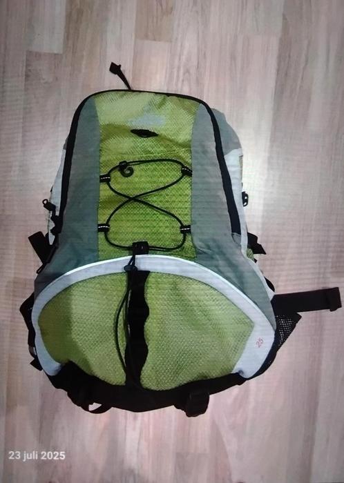 Super nette nomad rugzak 25 liter groen grijs, Sieraden, Tassen en Uiterlijk, Tassen | Rugtassen, Zo goed als nieuw, Nomad, Ophalen of Verzenden