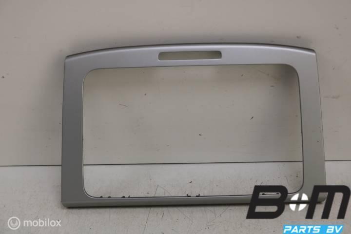 Radioafdekking VW Passat B6 3C0858069AE, Auto-onderdelen, Dashboard en Schakelaars, Gebruikt