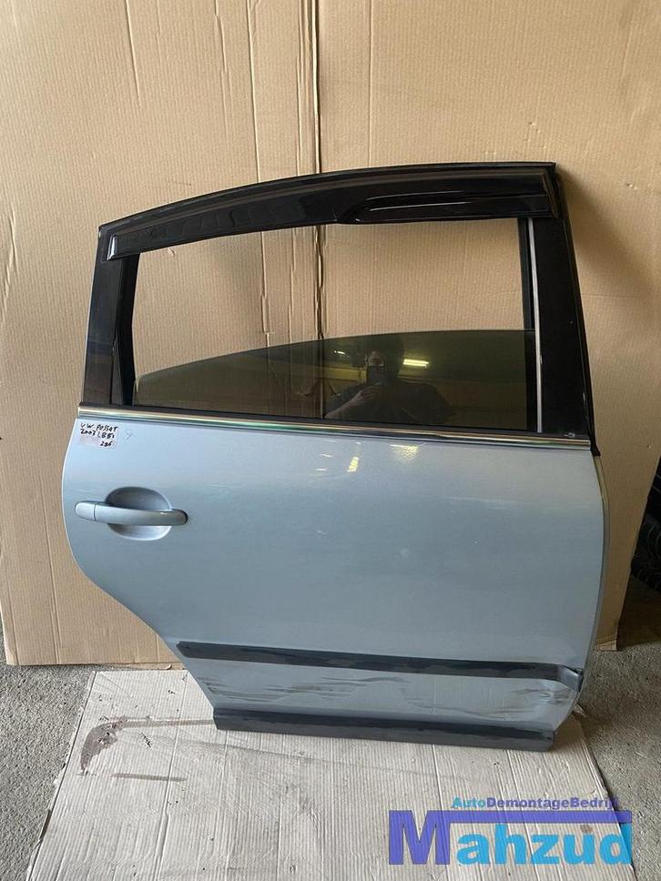 VW PASSAT 3B3 BLAUW LB5S rechts achter deur portier, Auto-onderdelen, Carrosserie en Plaatwerk, Deur, Volkswagen, Gebruikt, Ophalen of Verzenden