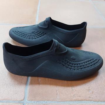 Decathlon rubberen waterschoenen, zwart maat 38-39 beschikbaar voor biedingen