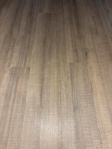 Laminaatvloer 'Praag' 70m2 - Zelf demonteren! beschikbaar voor biedingen