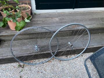 2 oude racefiets voorwielen, 28 inch.  beschikbaar voor biedingen