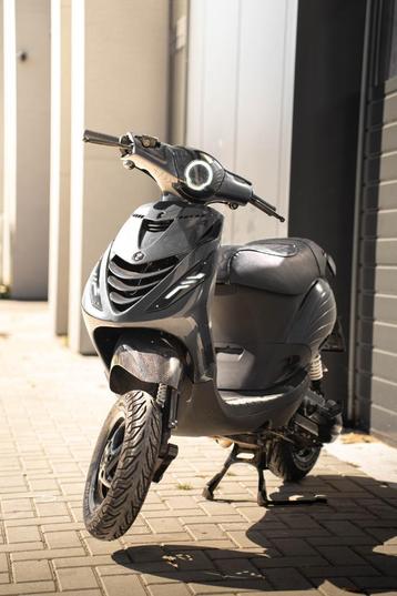 Piaggio Zip Antraciet Grijs SP Kappenset  beschikbaar voor biedingen