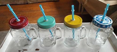 4 Limonade GLAZEN met handvat, deksel en rietje, Verzamelen, Glas en Borrelglaasjes, Zo goed als nieuw, Frisdrankglas, Ophalen of Verzenden