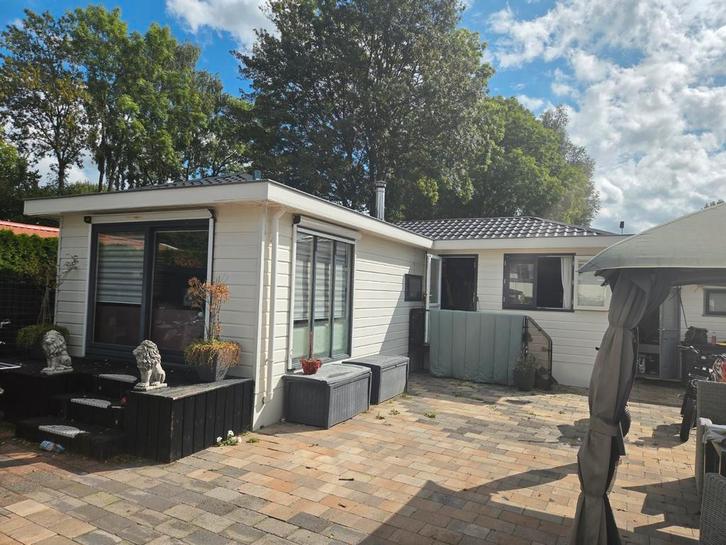 Chalet op Recreatiepark De Scherpenhof, Caravans en Kamperen, Stacaravans, tot en met 4, Ophalen