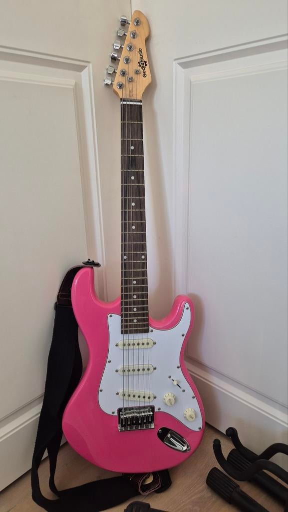 3 kwart roze elektrische kindergitaar met versterker, Met versterker, Zo goed als nieuw, Solid body, Ophalen