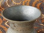 Mooie antieke Oosterse pot van bewerkt koper 17,2 cm., Ophalen of Verzenden, Koper