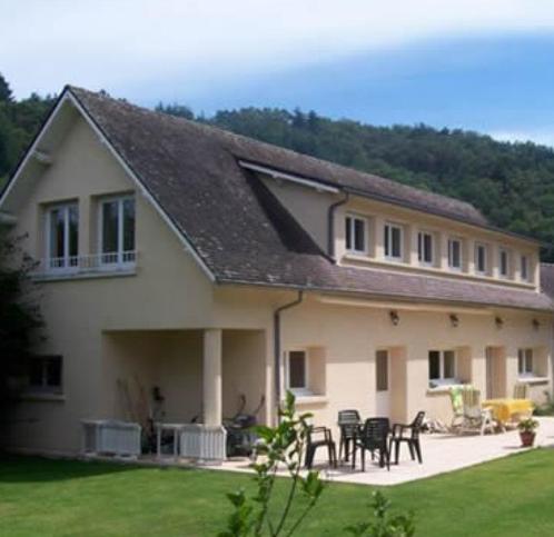 Vakantie/woning (Auvergne) te koop, Vakantie, Vakantiehuizen | Frankrijk, Ardèche of Auvergne, Landhuis of Villa, Overige, In bergen of heuvels