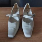 Tamaris Pumps Maat 40 - Beige, Kleding | Dames, Pumps, Beige, Zo goed als nieuw, Ophalen