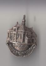 Noordoostpolder Schokland museum broche, Verzamelen, Speldjes, Pins en Buttons, Gebruikt, Niet vindbaar, Niet vindbaar, Speldje of Pin