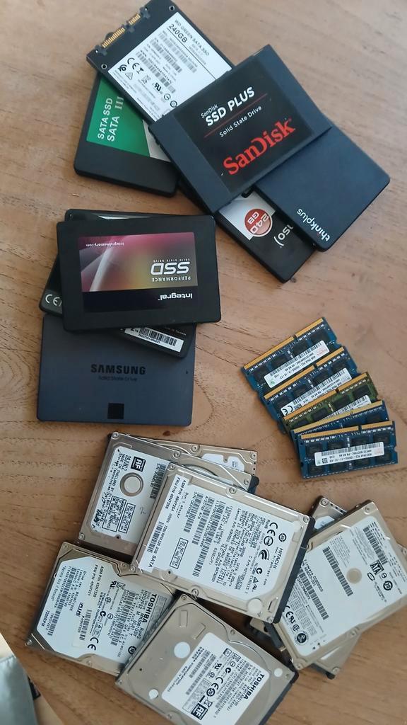 Diverse SSD en HDD + ddr3 sodimm, Computers en Software, Harde schijven, Zo goed als nieuw, Laptop, Intern, SSD, SATA, Ophalen of Verzenden
