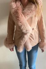 Roze jas Chic & Jeune Paris - Maat M, Ophalen of Verzenden, Zo goed als nieuw, Maat 38/40 (M), Roze