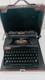 Oude OLYMPA schrijfmachine met koffer., Diversen, Typemachines, Ophalen of Verzenden, Gebruikt