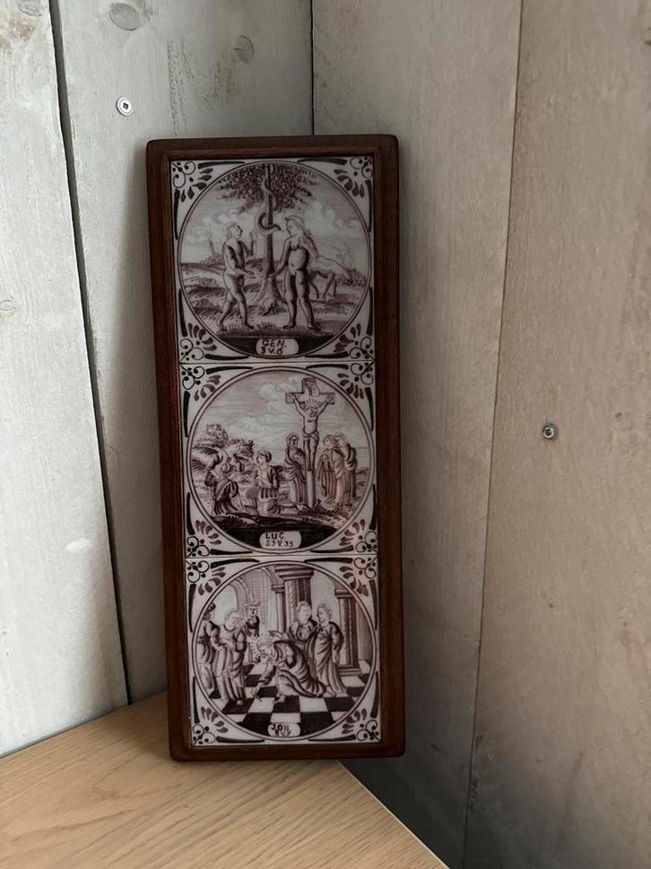 Bijbelse tegels in eiken lijst, Antiek en Kunst, Antiek | Wandborden en Tegels, Ophalen of Verzenden