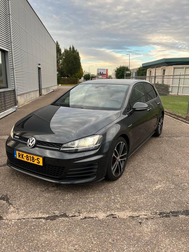 Volkswagen Golf 2.0 TDI 135KW 5D DSG 2014 Zwart, Auto's, Volkswagen, Particulier, Golf, ABS, Airbags, Airconditioning, Alarm, Bluetooth