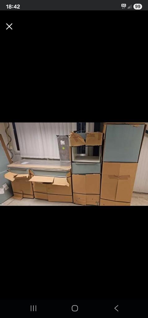Moderne keuken zonder apparatuur (eventueel met oven), Huis en Inrichting, Keuken | Complete keukens, Zo goed als nieuw, Ophalen of Verzenden