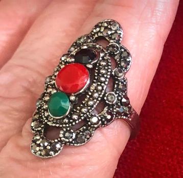 Ring Victoriaanse Fantasie Vintage Zilver Kleur beschikbaar voor biedingen