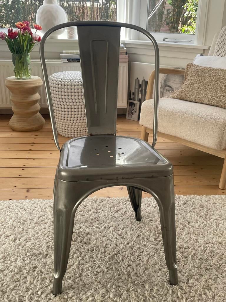 8 Tolix-achtige stoelen - Industrieel design, Huis en Inrichting, Stoelen, Ophalen, Gebruikt, Metaal, Grijs