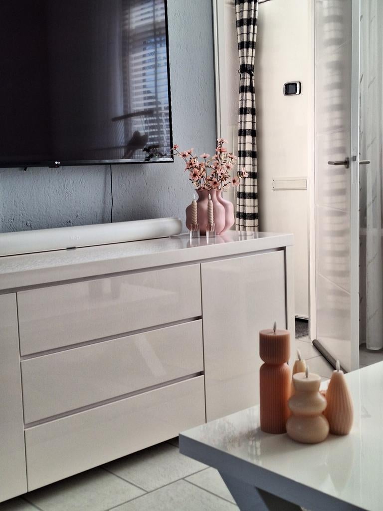 te koop hoogglans wandkast wit in goeden staat, Ophalen, Met deur(en), 150 tot 200 cm, Zo goed als nieuw