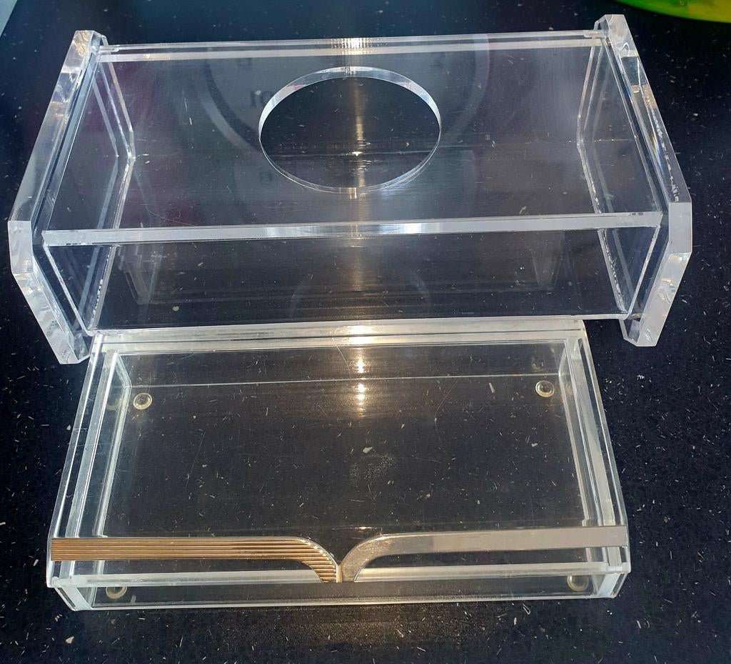 Vintage Lucite tissue
boxhouder met pennenbakje lucite MCM, Ophalen, Zo goed als nieuw, Kunststof