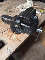 Bankschroef Blacksteel met pijpenklem 13 cm, Doe-het-zelf en Verbouw, Gereedschap | Handgereedschap, Ophalen, Gebruikt