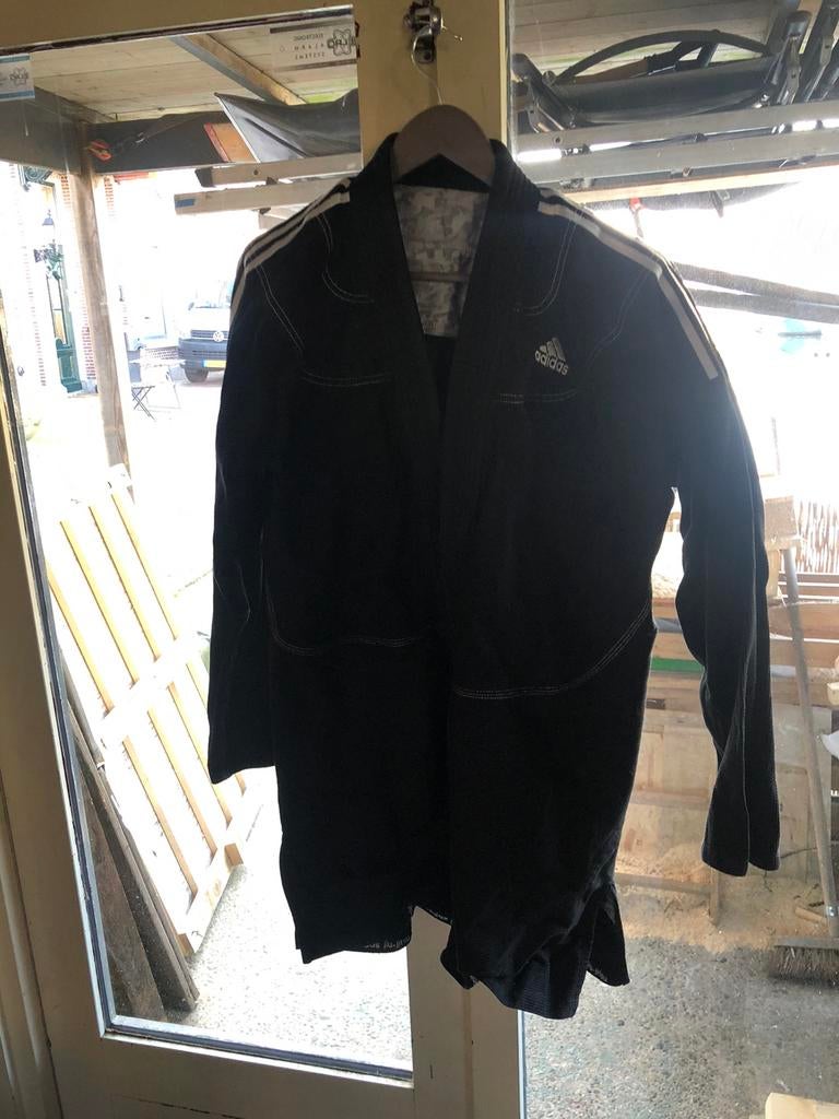 Adidas jiujitsu pak maat A4, Ophalen of Verzenden, Zo goed als nieuw, Overige