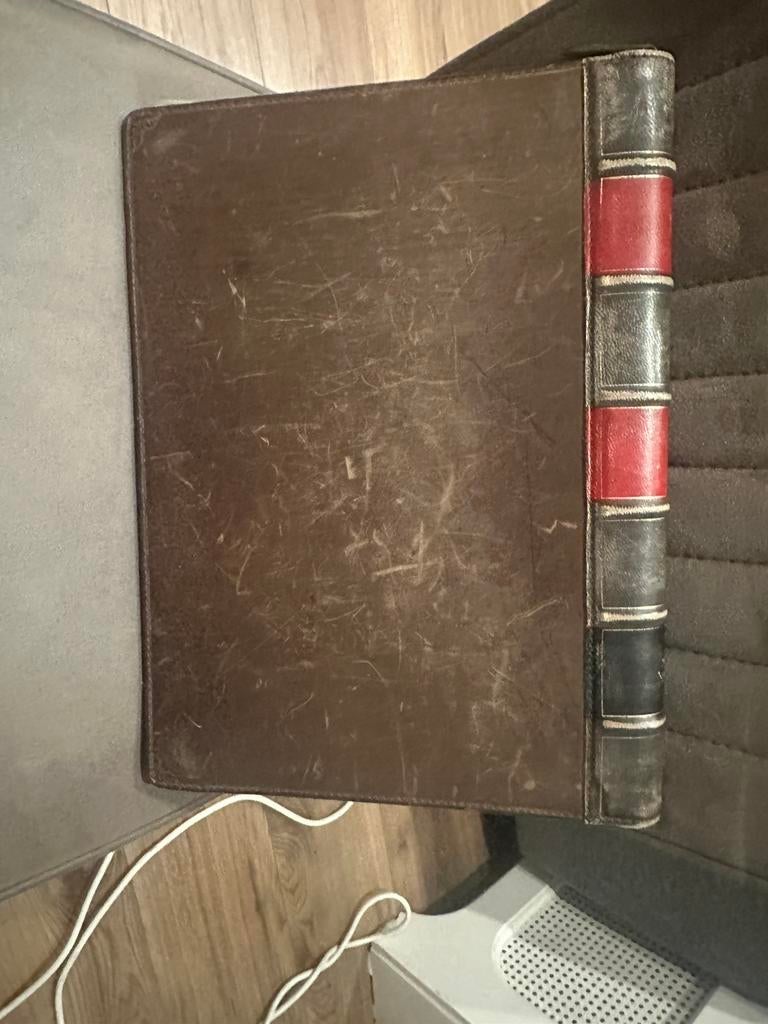 Mooie BookBook leren hoes voor een MacBook, Computers en Software, Laptophoezen, Zo goed als nieuw, 13 inch, Ophalen of Verzenden