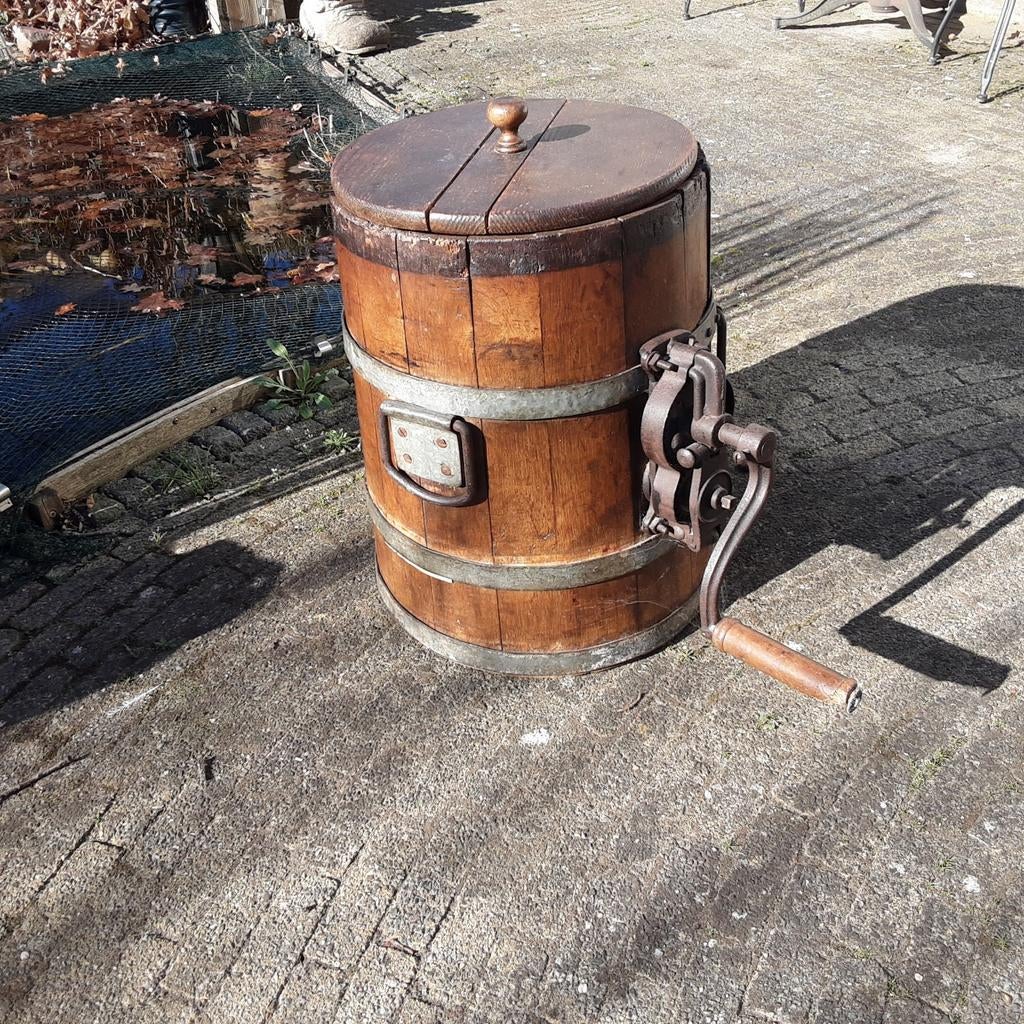 Antieke houten karnton, Ophalen