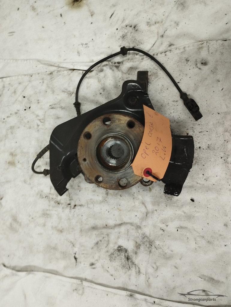 Fusee stuk links met wiellager en wielnaaf Opel Corsa 2017 1, Gebruikt, -, -, Opel
