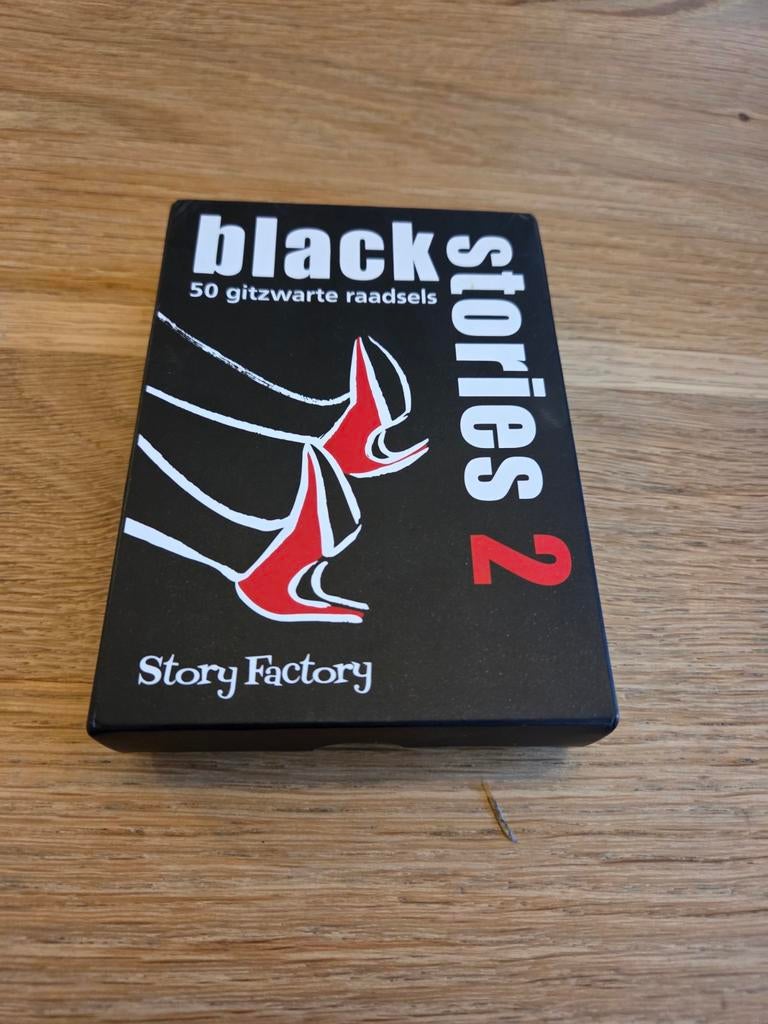 Black stories 2, Hobby en Vrije tijd, Gezelschapsspellen | Kaartspellen, Ophalen of Verzenden, Zo goed als nieuw