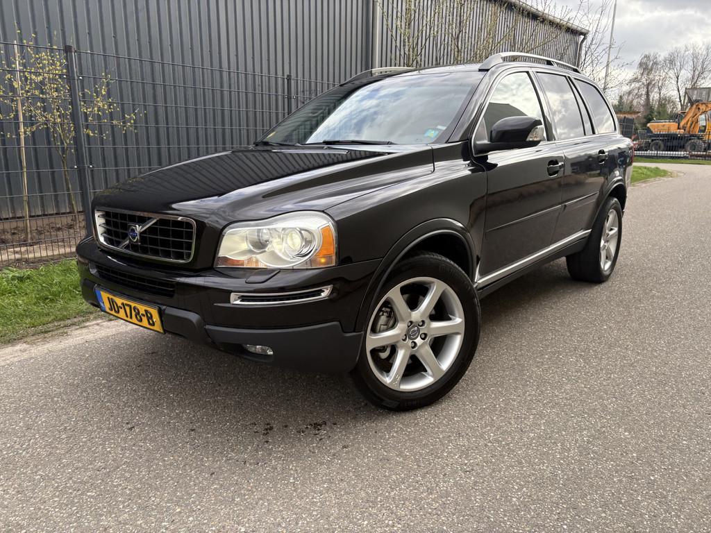 Volvo XC90 2.4 D5 Summum / AUTOMAAT / LEER / NAVI / CRUISE /, Gebruikt, 241 €/maand, 7 stoelen, Zwart