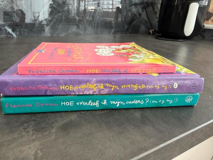 Hoe overleef ik... serie van Francine Oomen (3 boeken), Boeken, Kinderboeken | Jeugd | 13 jaar en ouder, Gelezen, Fictie, Ophalen of Verzenden