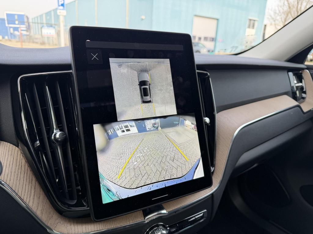 Volvo XC60 2.0 T6 Plug-in hybrid AWD Ultra Bright Facelift m, Auto's, Automaat, Adaptive Cruise Control, Gebruikt, Euro 6