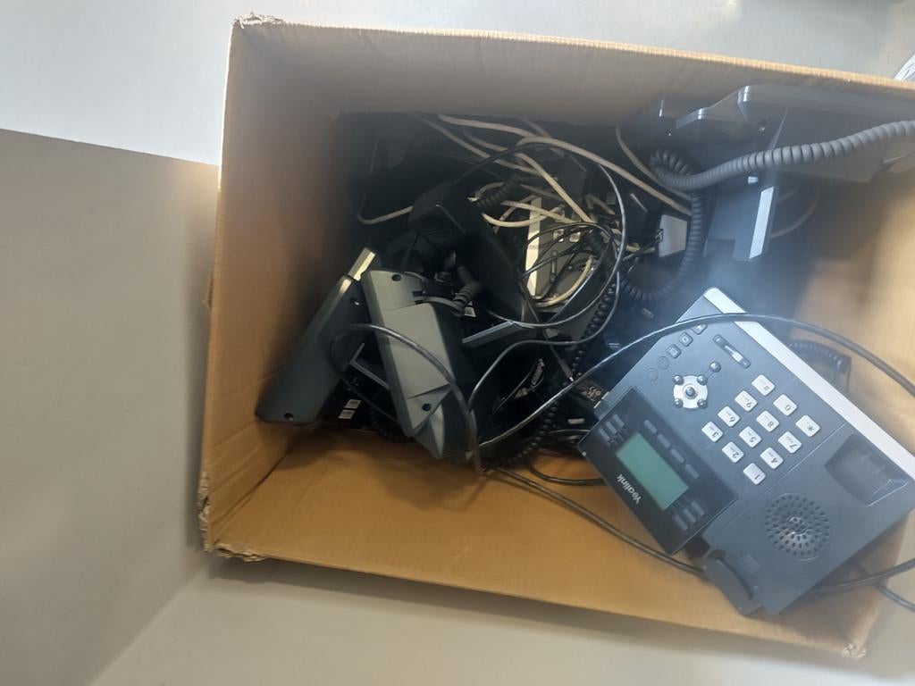 12 gebruikte Yealink vaste telefoons - Ideaal voor kantoor, Ophalen of Verzenden, Gebruikt, 4 handsets of meer