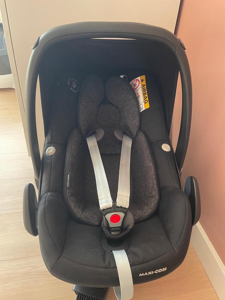 Maxi Cosi Pebble Pro i-Size met Isofix-Base, Kinderen en Baby's, Autostoeltjes, Ophalen, Zo goed als nieuw, Maxi-Cosi, Isofix