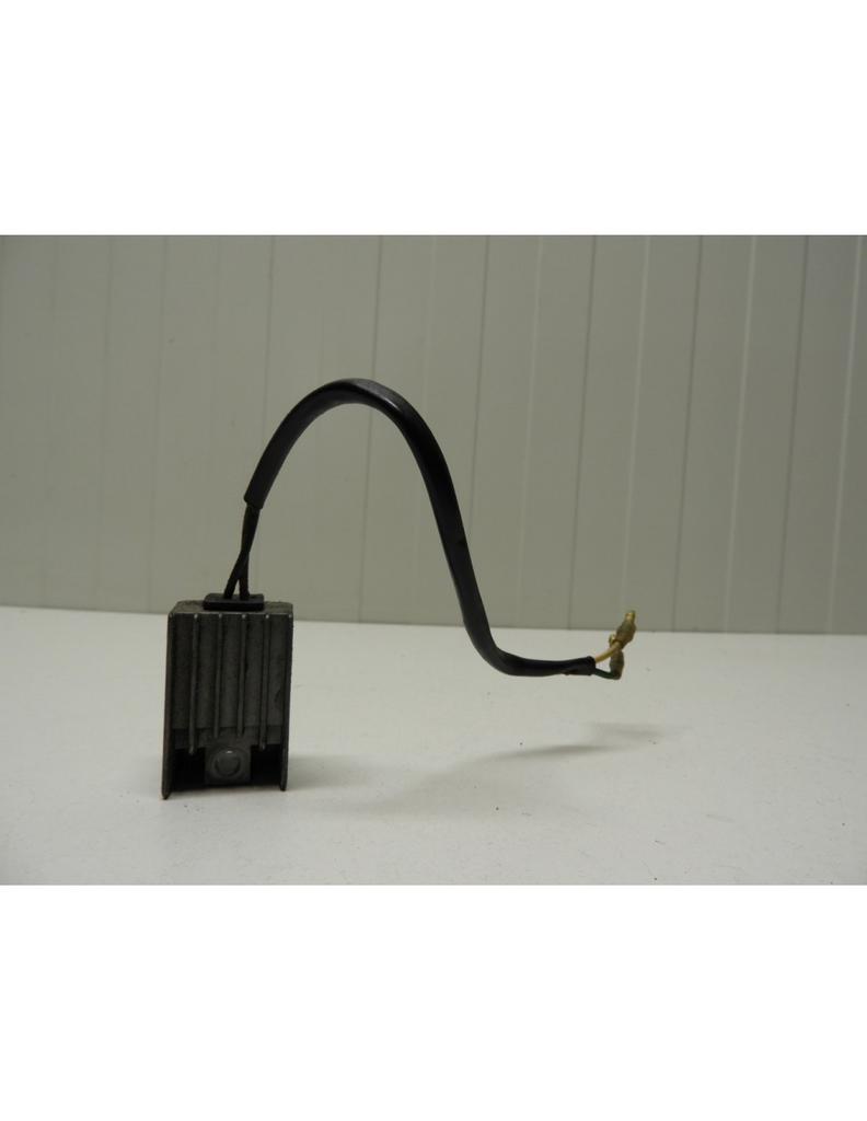 XL500R 1982 - 1986 Honda Spanningsregelaar D1-42407, Motoren