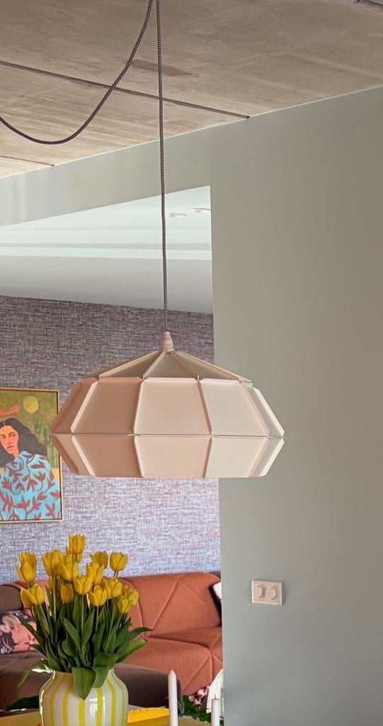 Witte hanglamp met geometrisch patroon, Ophalen, Gebruikt, Overige materialen, 50 tot 75 cm