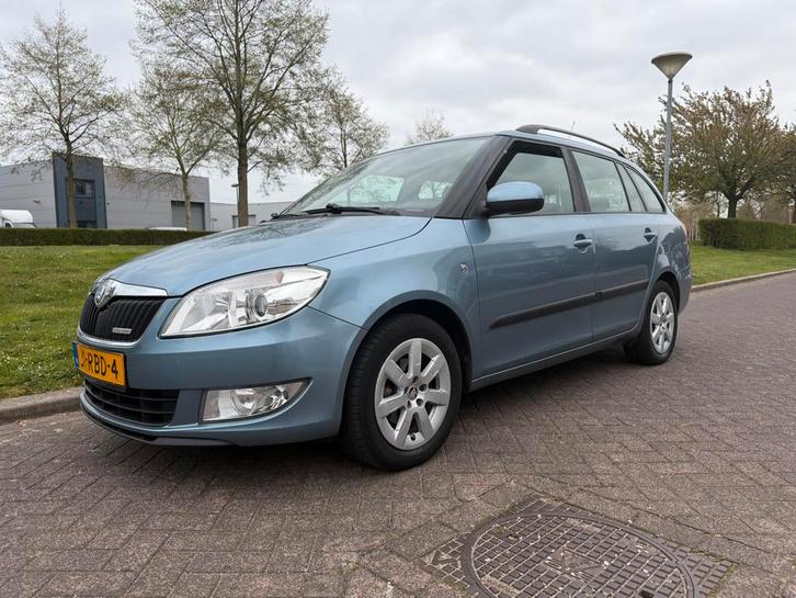 Skoda Fabia 1.2 TDI 55KW Combi 2011 Blauw, Auto's, Skoda, Particulier, Fabia, ABS, Airbags, Cruise Control, USB, Xenon verlichting
