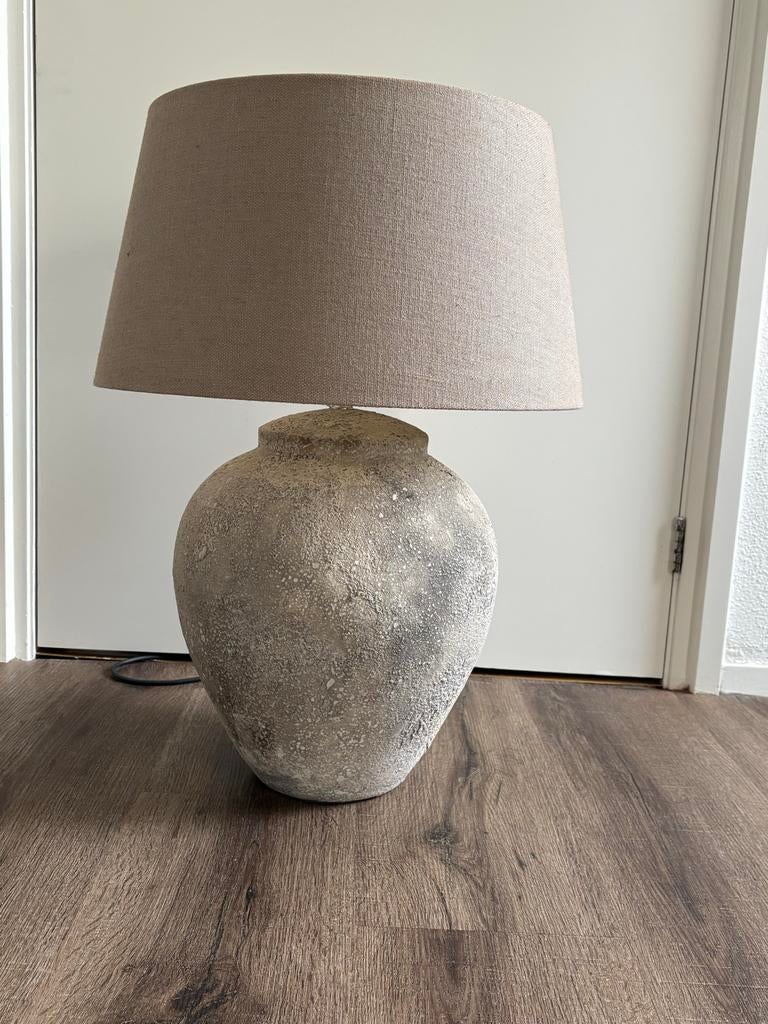 Landelijke Kruiklamp Steen met Stoffen Kap, Huis en Inrichting, Lampen | Overige, Zo goed als nieuw, Ophalen