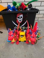 Grote bak vol speelgoed met draken en auto's, Ophalen of Verzenden, Gebruikt, Jongen of Meisje