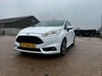 Ford Fiësta 1.6 st 1 Ecoboost 3DR 2013 Wit, Auto's, Voorwielaandrijving, 1596 cc, 1063 kg, Zwart