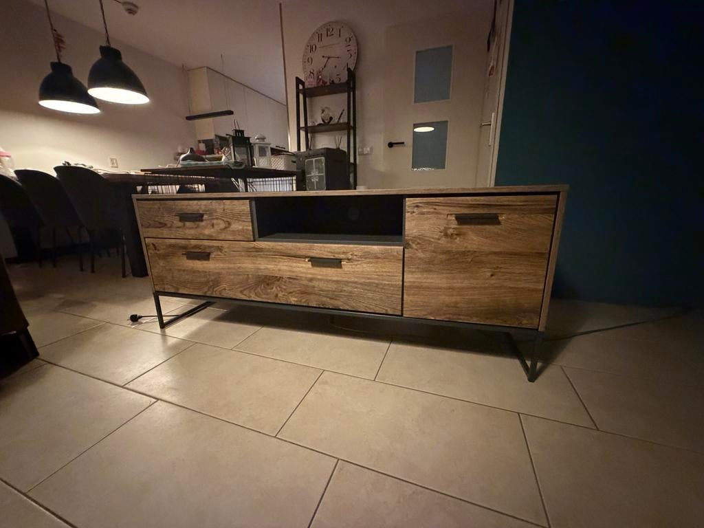 Modern TV-meubel met opbergruimte, Ophalen, 100 tot 150 cm, Zo goed als nieuw, Minder dan 100 cm