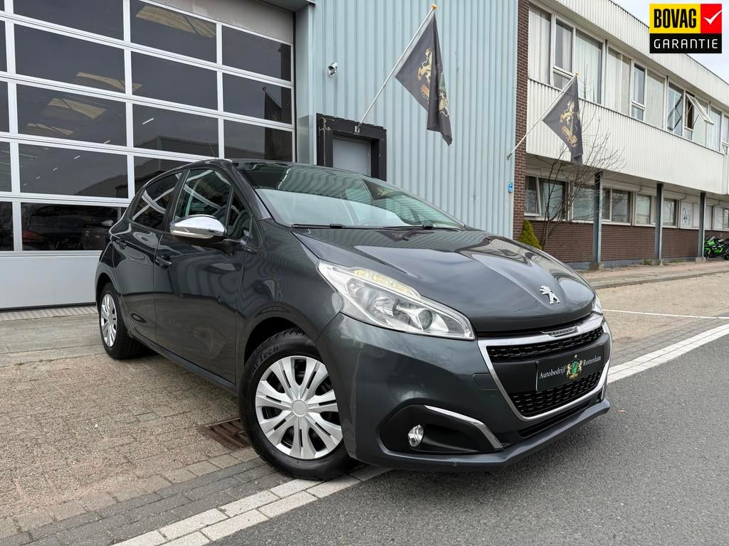 Peugeot 208 1.2 PureTech Urban Soul 5-DRS ECC/AIRCO/PDC/NAVI, Stof, Gebruikt, 1199 cc, 82 pk